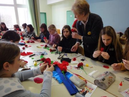 Maškare Kettejeve šole so na pustni torek oživele mestne ulice 01